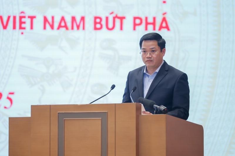 Hinh anh chuyen gia dang trao doi tu van ve dang ky doanh nghiep